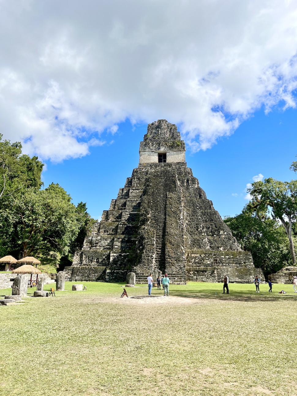 Pyramída I je známa aj ako Chrám veľkého jaguára.