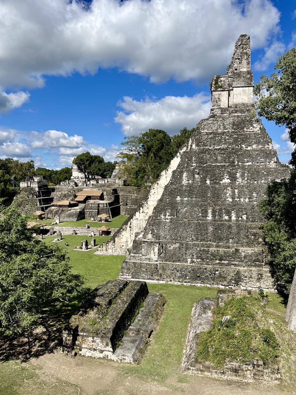 Toto je pohľad z balkóna bohatých na Pyramídu II.