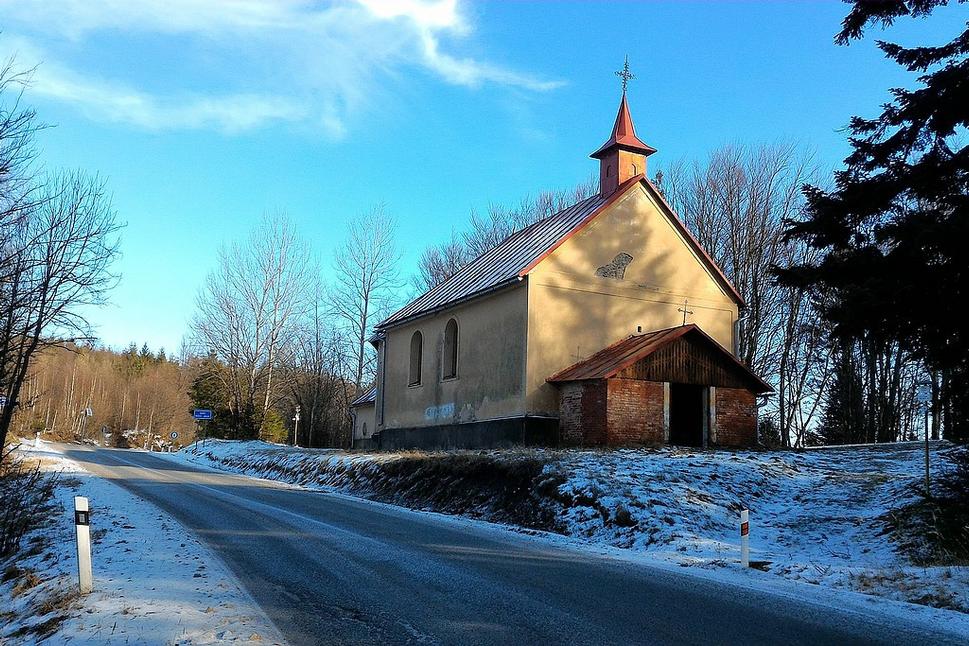 Duchovná cesta končí v Štóskom sedle pri Kaplnke nanebovzatia Panny Márie, ktorá síce pochádza z 18. storočia, ale dnešnú podobu má až z roku 1936.