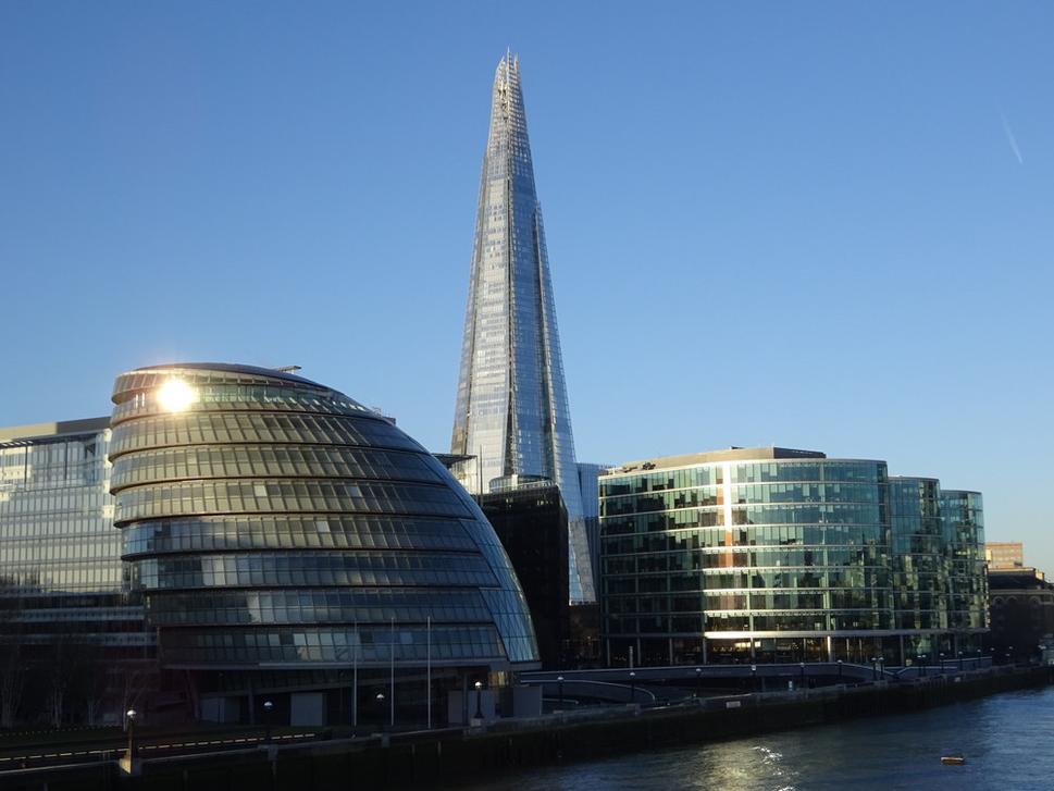The Shard je svojou výškou 310 m najvyššou budovou západnej Európy a najvyšším mrakodrapom v Londýne