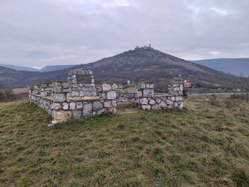 Pamätník Československých legionárov si tiež zaslúži návštevu.