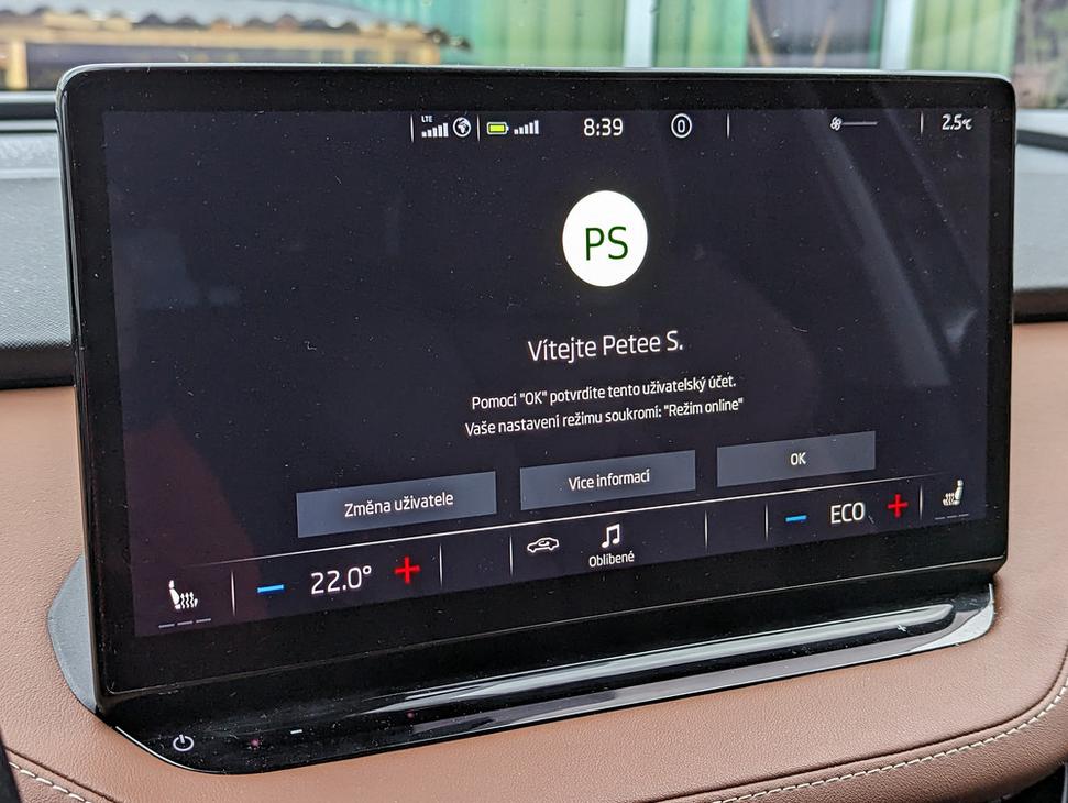 Potvrdenie užívateľa Škoda Enyaq - nutné potvrdiť pri každom štarte pokiaľ chcete ovládať rádio, telefón a zvyšok infotainmentu