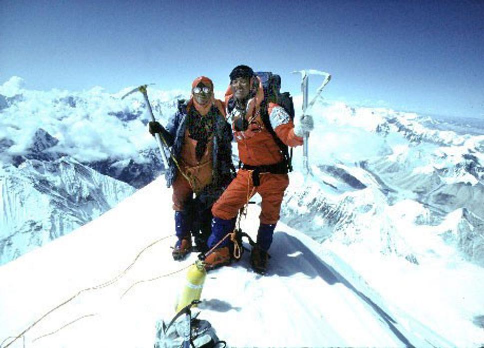Patrick Morrow bol druhým Kanaďanom, ktorý vystúpil na Mont Everest dňa 7. októbra 1982.