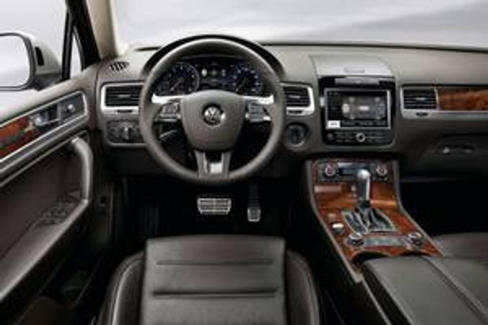 Interiér nového Volkswagen Touareg sa zmenil na nepoznanie. A musíme povedať, že k lepšiemu.