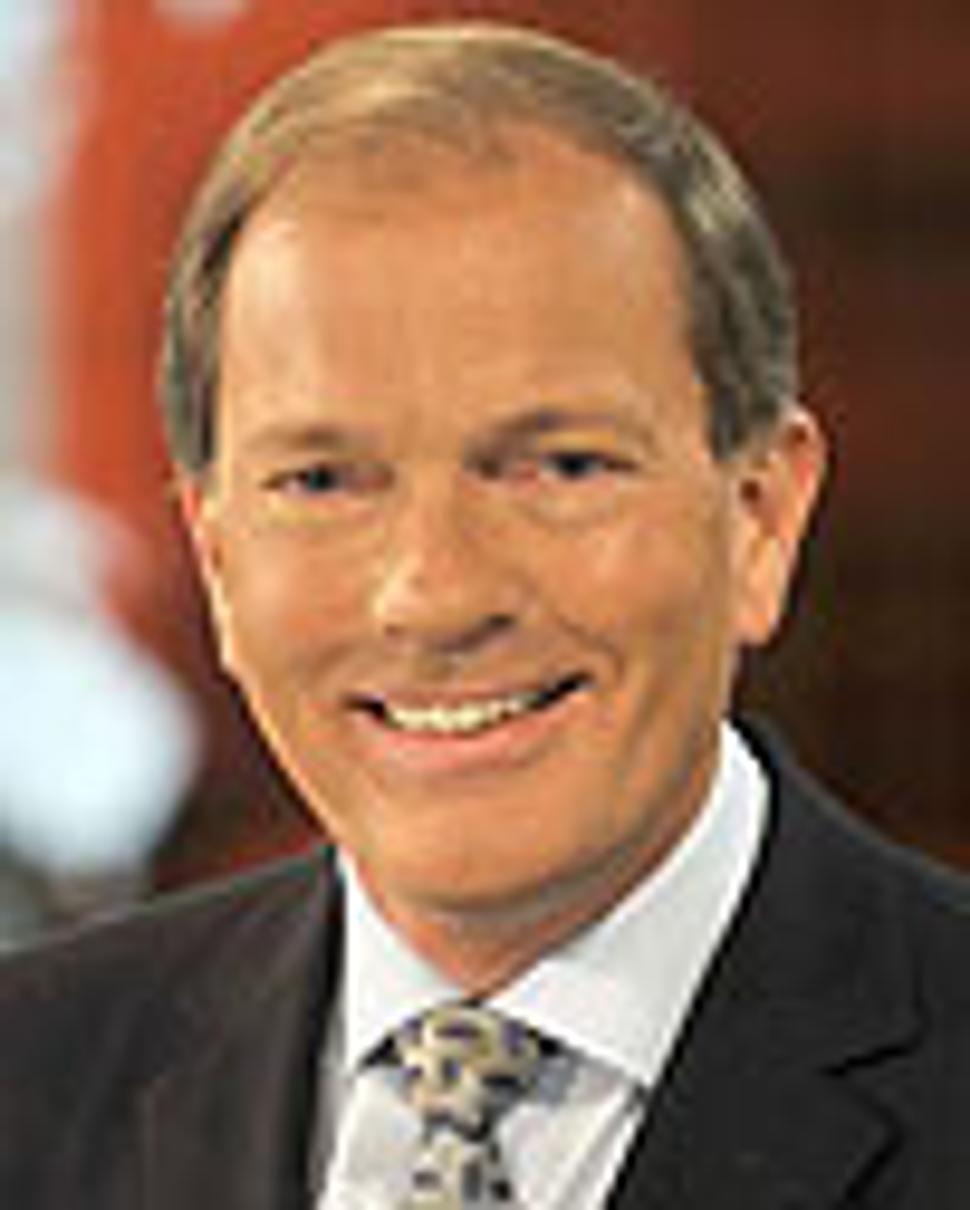 Alastair Yates - hlásateľ a moderátor BBC World News, 37 rokov praxe vo vysielaní
