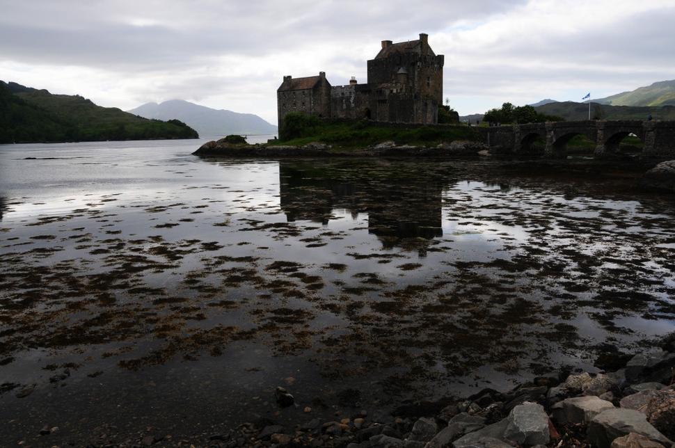 Temná atmosféra pri hrade Eilean Donan Castle
