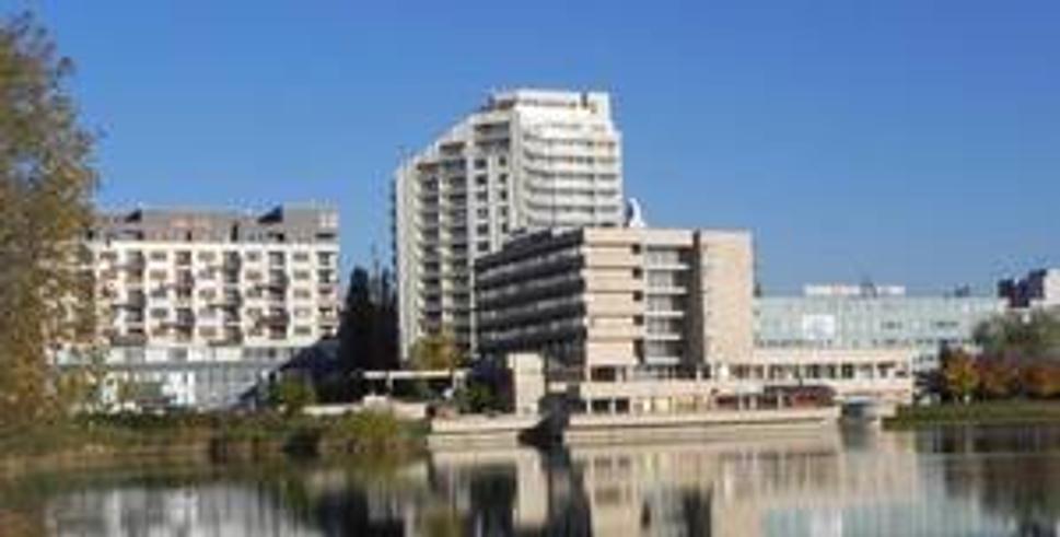 Hotel Junior