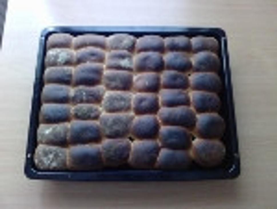 Po vychladnutí posypať práškovým cukrom. Hik :)