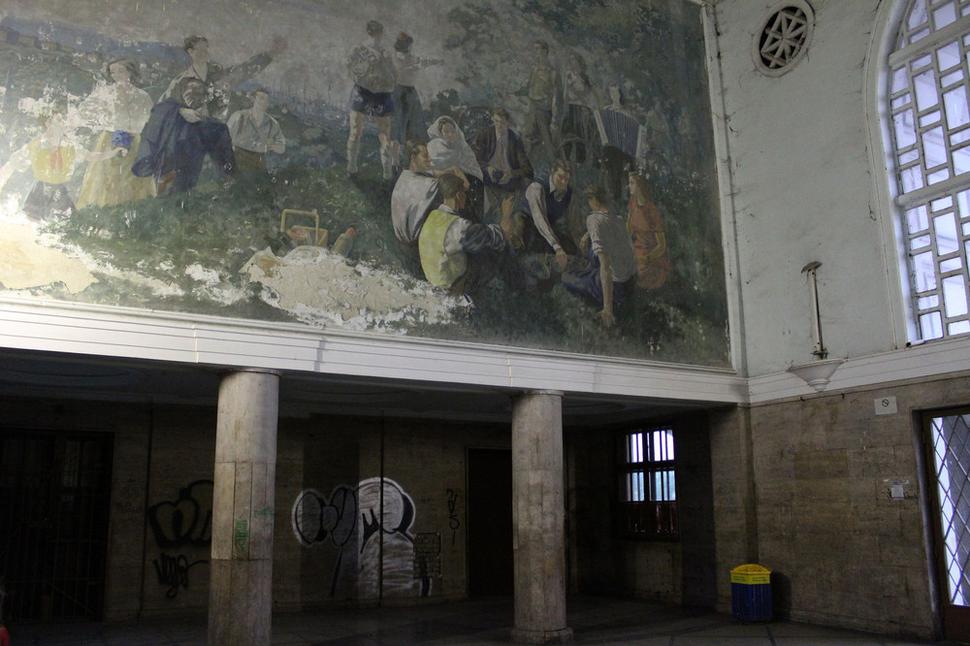 Hala železničnej stanice Hunedoara - na chvíľku opäť v socializme