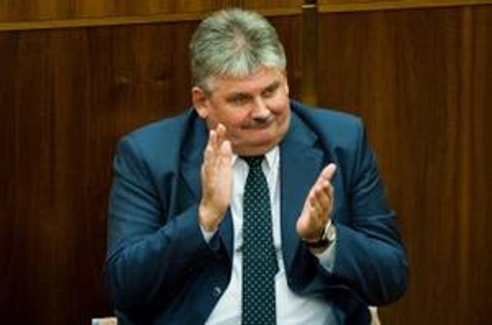 Minister Richter sa teší.