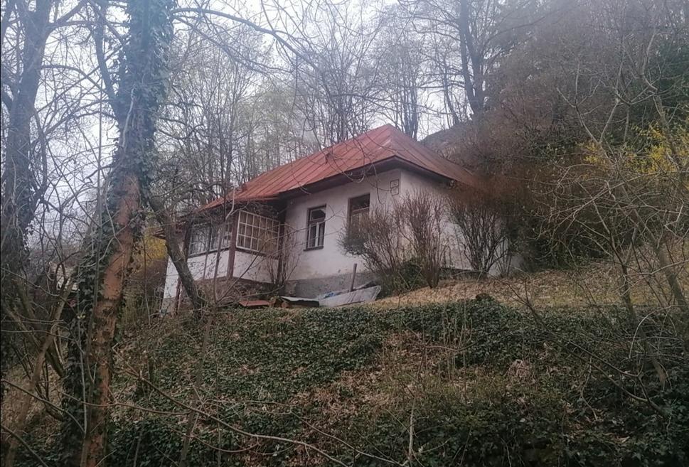 tento bol trocha od ruky. Možno do nášho výberu nepatrí