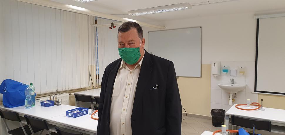 Profesor Krčméry: Keby sme boli schopní opäť sa zjednotiť k určitým racionálnym opatreniam, tak by sme sa mohli bez ujmy dožiť vakcíny.