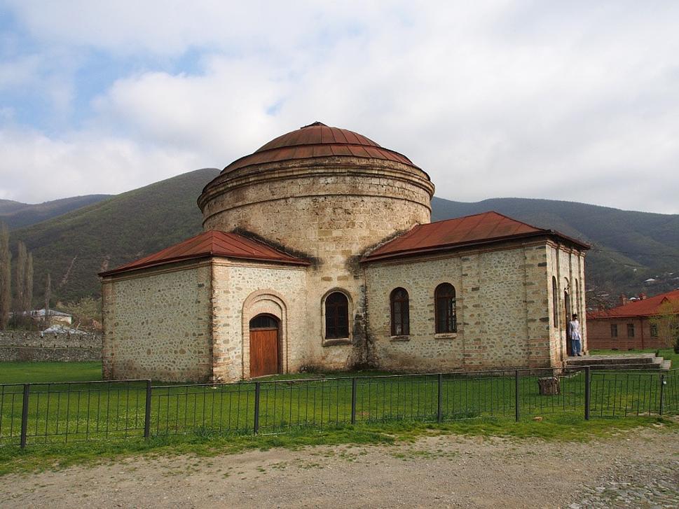 Kostol v Šeki