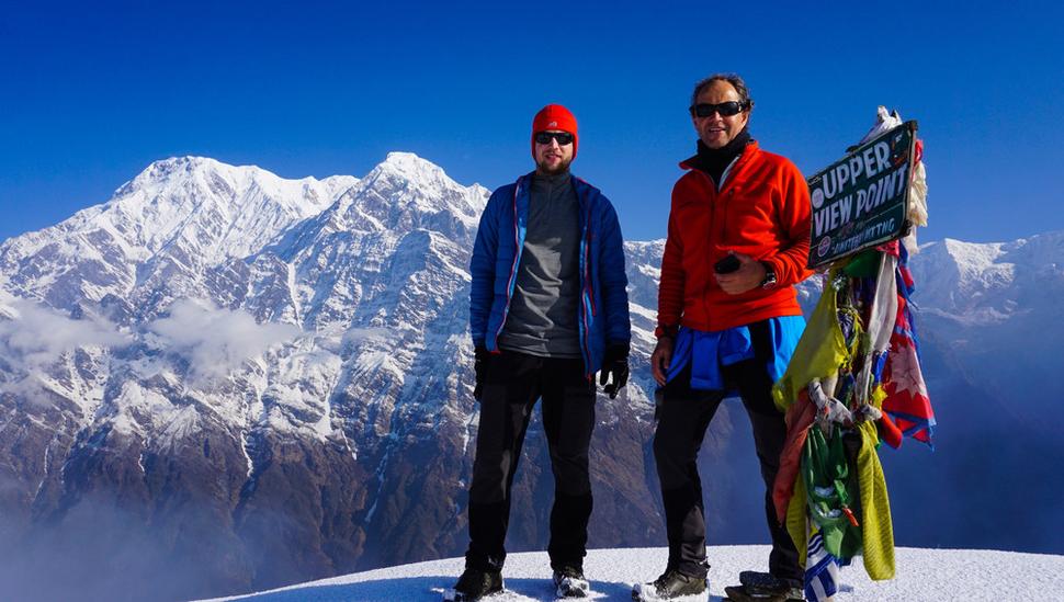 Upper view point a v pozadí Annapurna South.