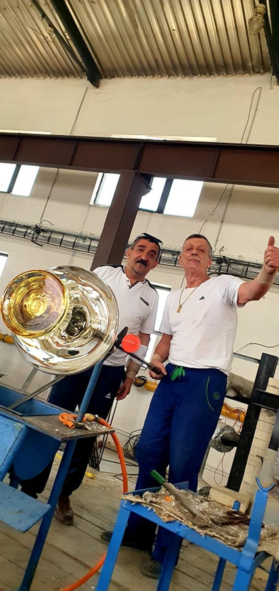 Veľké kusy skla sú znovu na programe dňa.