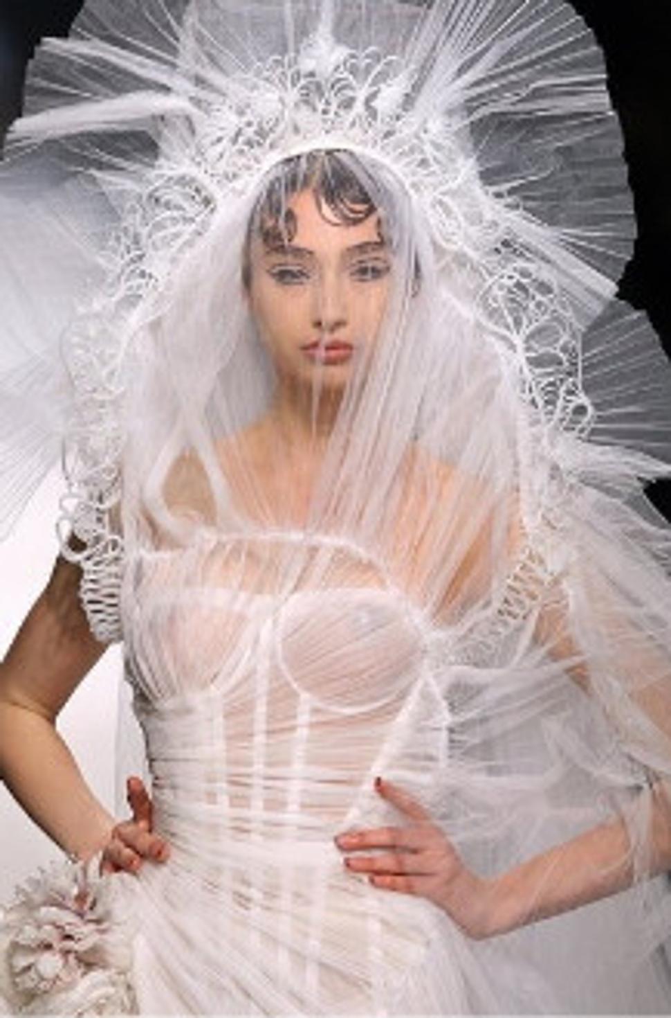 Nevesta a la Gaultier