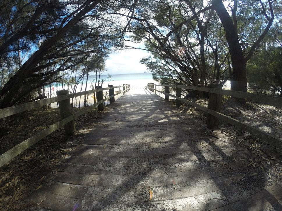 Vstup na pláž v Jervis Bay