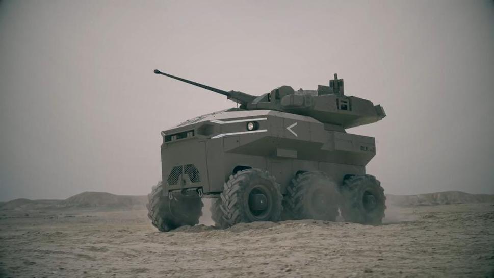 Nové izraelské UGV ROBUST, ktoré dokáže chránene prepravovať posádku a zároveň má dostatočnú palebnú silu.
