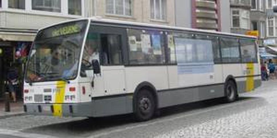 Klasicky autobus De Lijn (starsi typ)