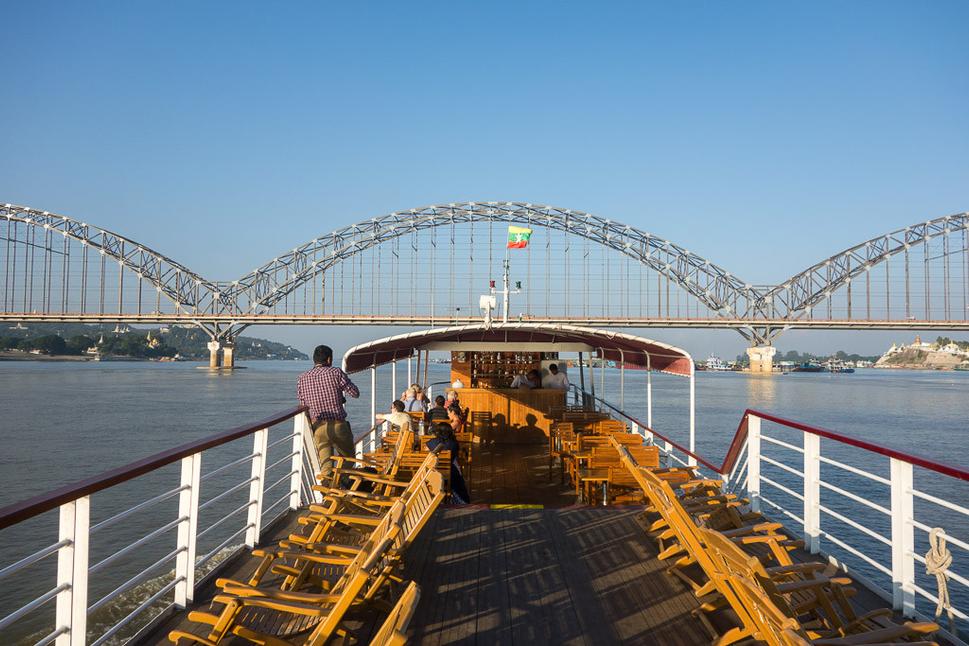 Plavba loďou po rieke Irrawaddy