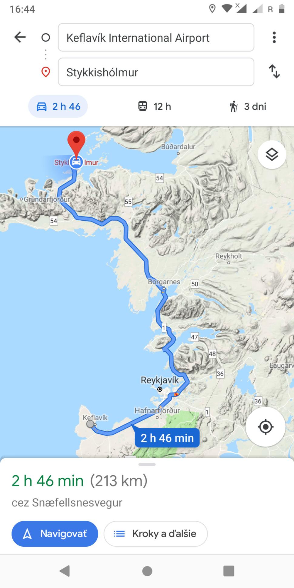 Cesta ktorá autom trvá 2,45 h nám s prestupmi trvala viac ako daväť hodín. A to sme ešte na letisku po prílete čakali vôbec na prvý spoj dve a pol hodiny.