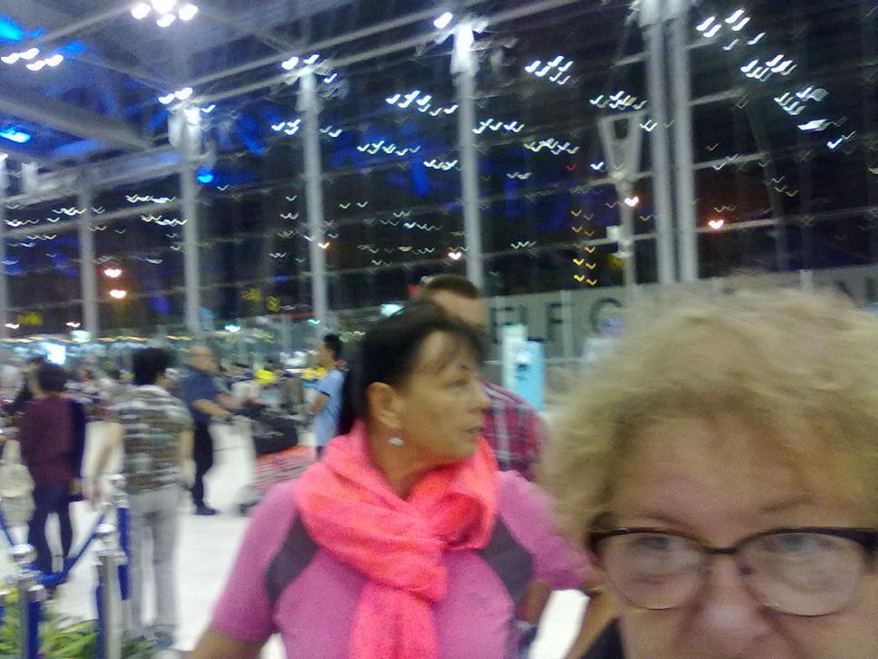 Letinko Bangkok Suwarnabhumi - kočky ide sa :-)