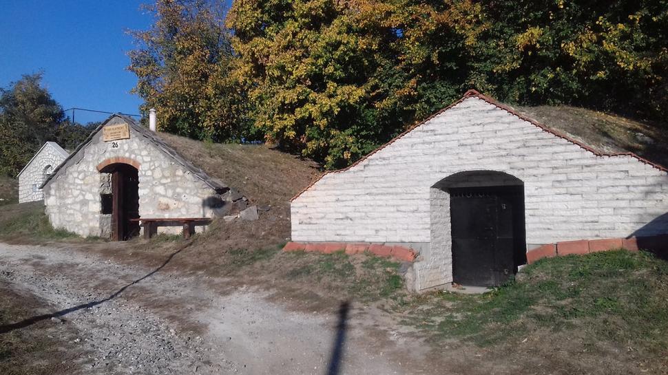 "Hobitovo" vo Veľkej Tŕni.