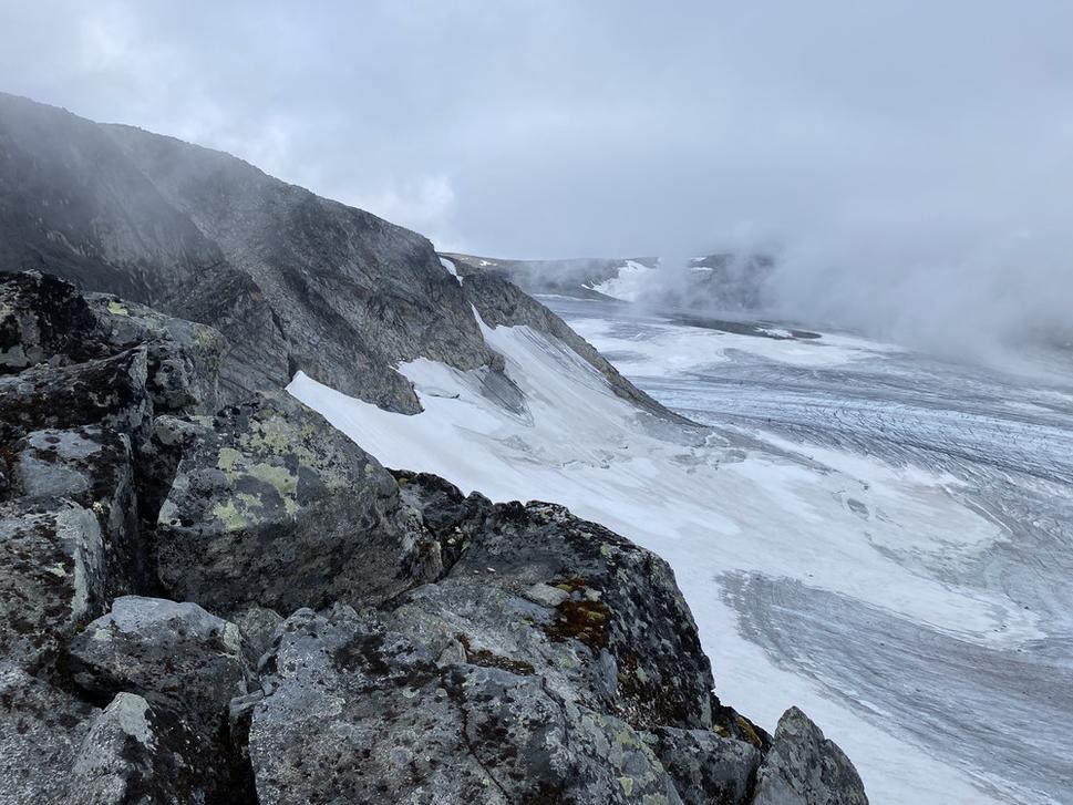 Pohľad z hrebeňa na ľadovec Stygebreen.
