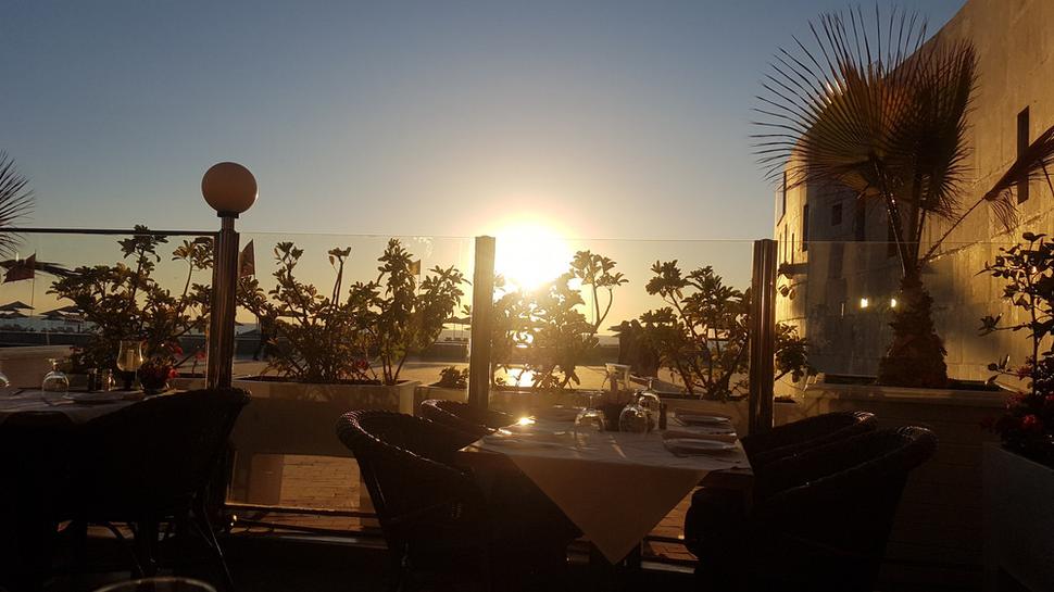 Dinner time on the beach