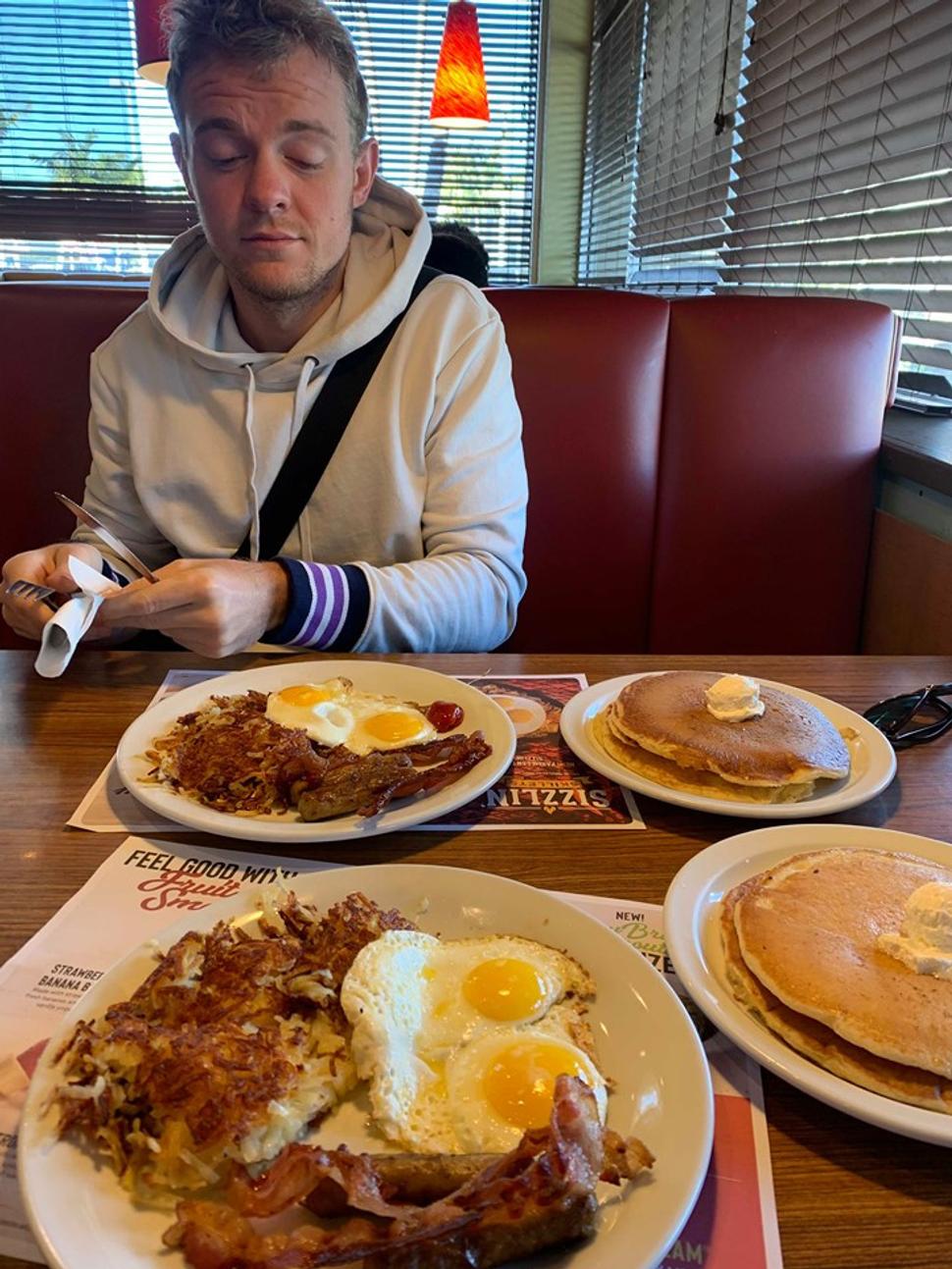 Idem na to, keď mi ponúkajú palacinkový all you can eat, asi nevedia do čoho sa púšťajú! :)