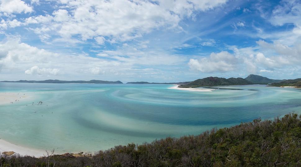 Pohľad na Whitsunday island z vyhliadky Hill Inlet