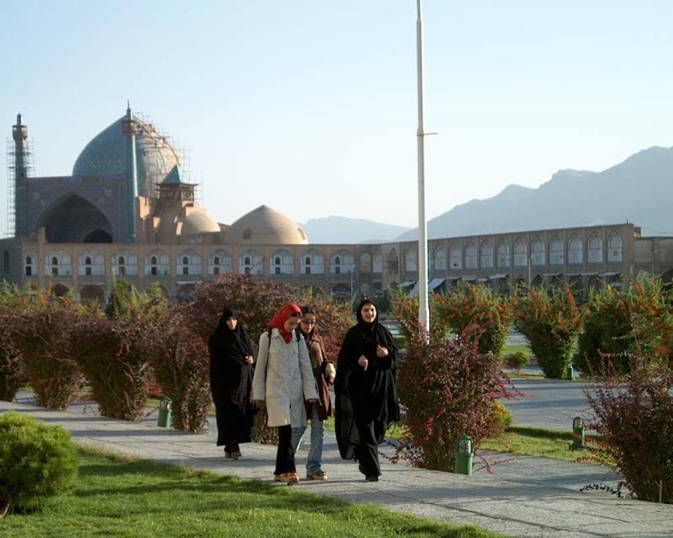 Iránske ženy sú naozaj krásne! Námestie v meste Esfahan