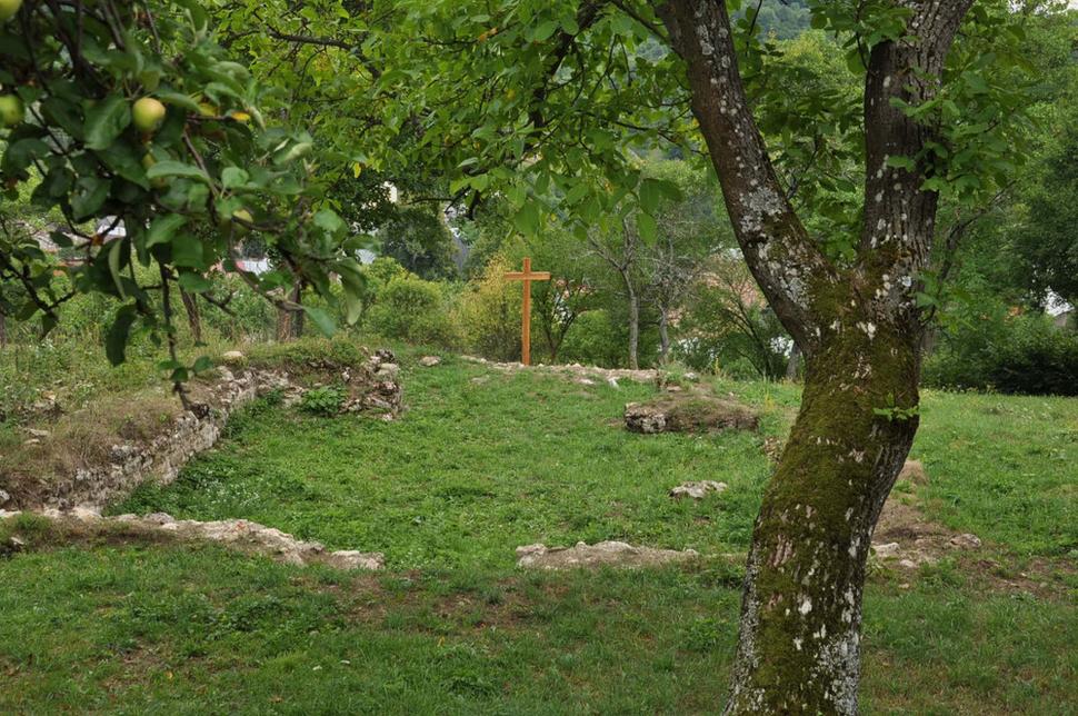 zaniknutý kostol z 2. polovice 13. storočia