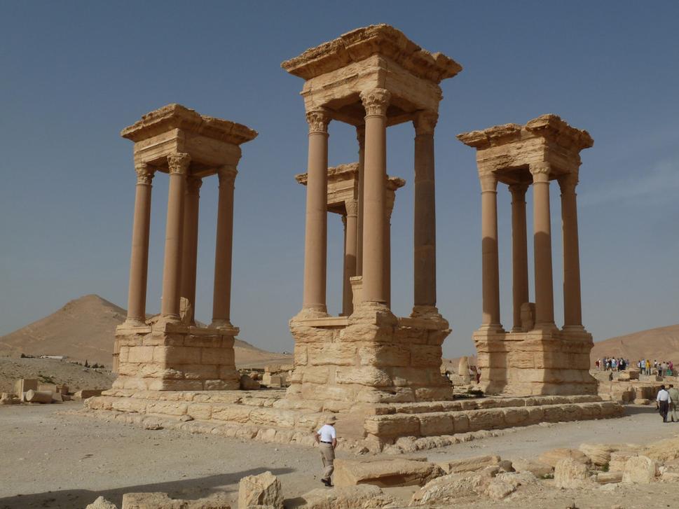 Tetrapylon
