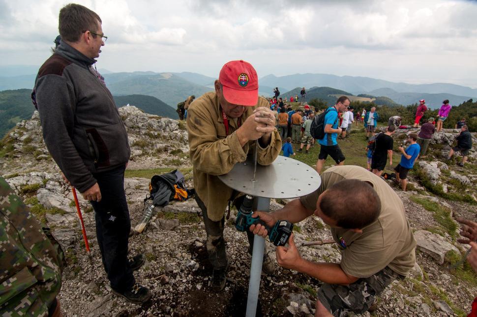 Prichytenie nosnej časti...