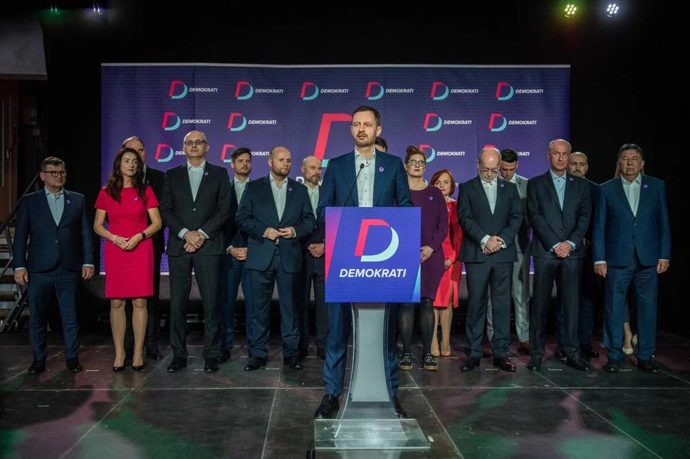 Eduard Heger predstavil stranu Demokrati na tlačovej konferencii 7. marca 2023.
