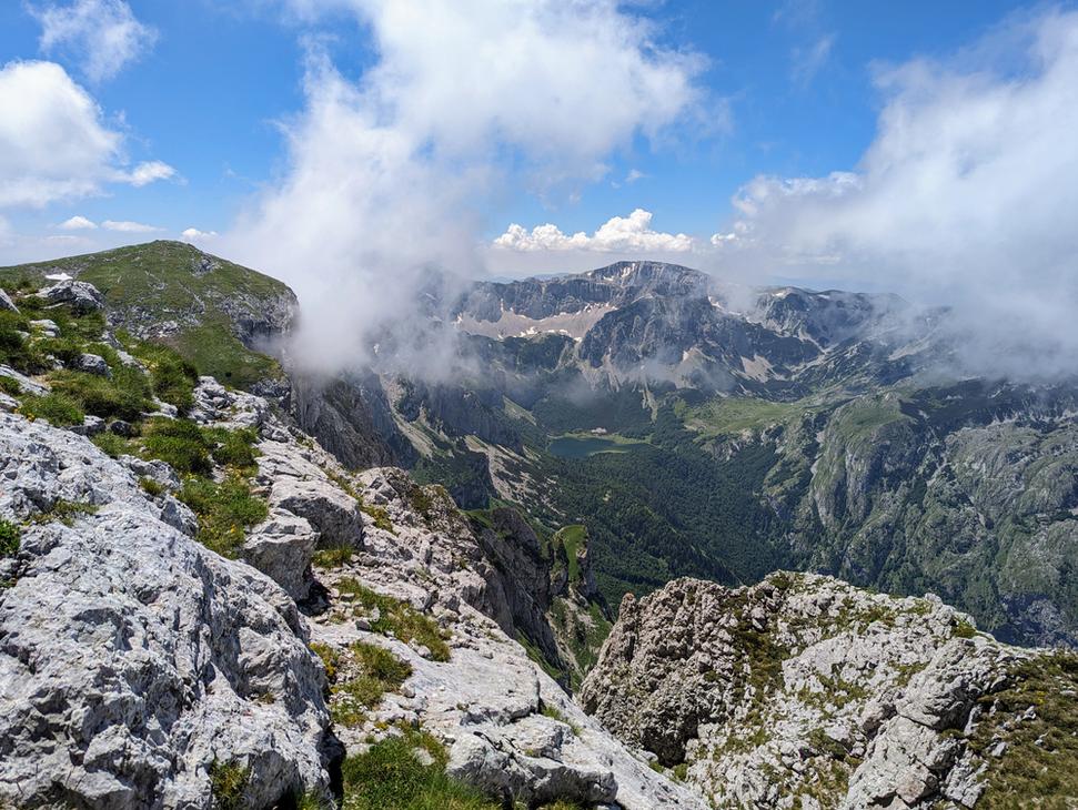 Trnovačko jezero z Maglića