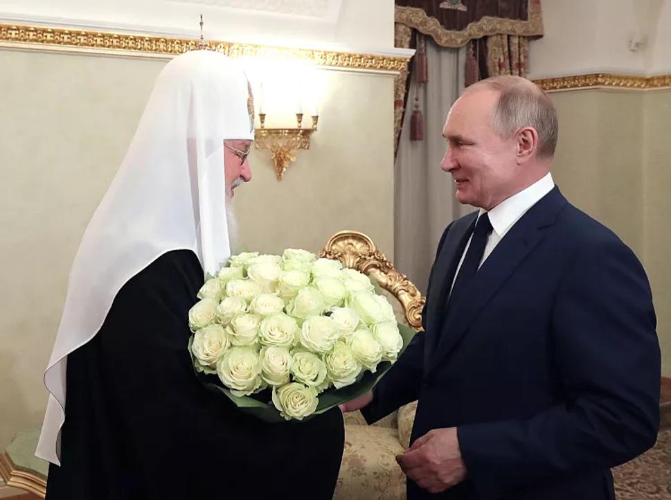Ruský prezident Vladimir Putin o výročí Kirillovho zvolenia za patriarchu Kirilla v Kremli 2022. februára