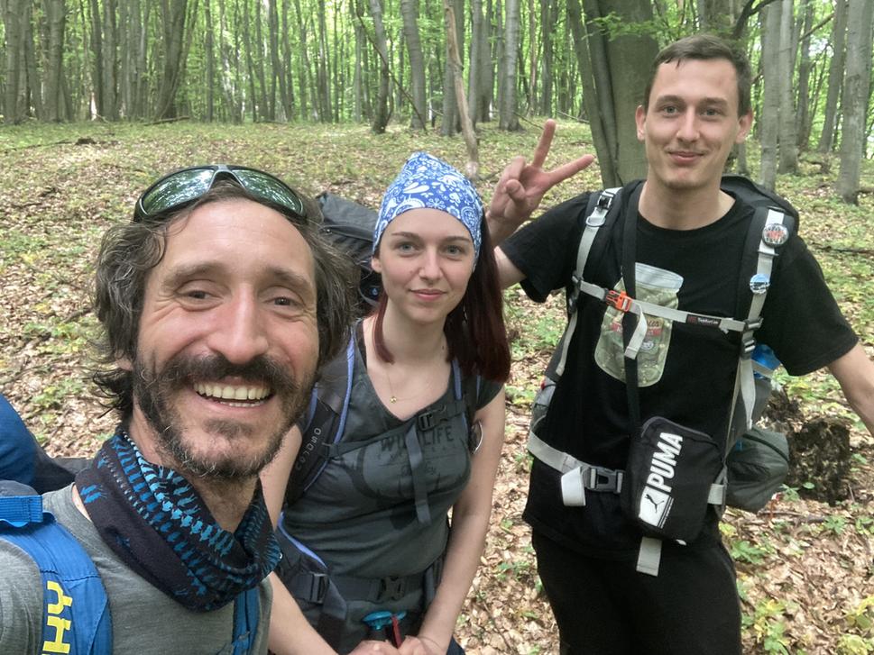 Foto s Maggie (kto poznáte kamoša s gestom víťazstva, prosím, identifikujte parťáka, nech si história pamätá. Ďakujem aj za GDPR pripomienky :-)