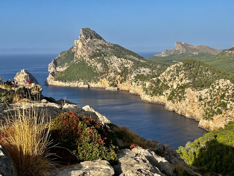 Cap de Formentor - najvýchodnejší cíp Malorky, kam trasa GR 221 nevedie, sme navštívili až ďalší deň. Spojmi. Lebo nohy si zasúžili oddych.