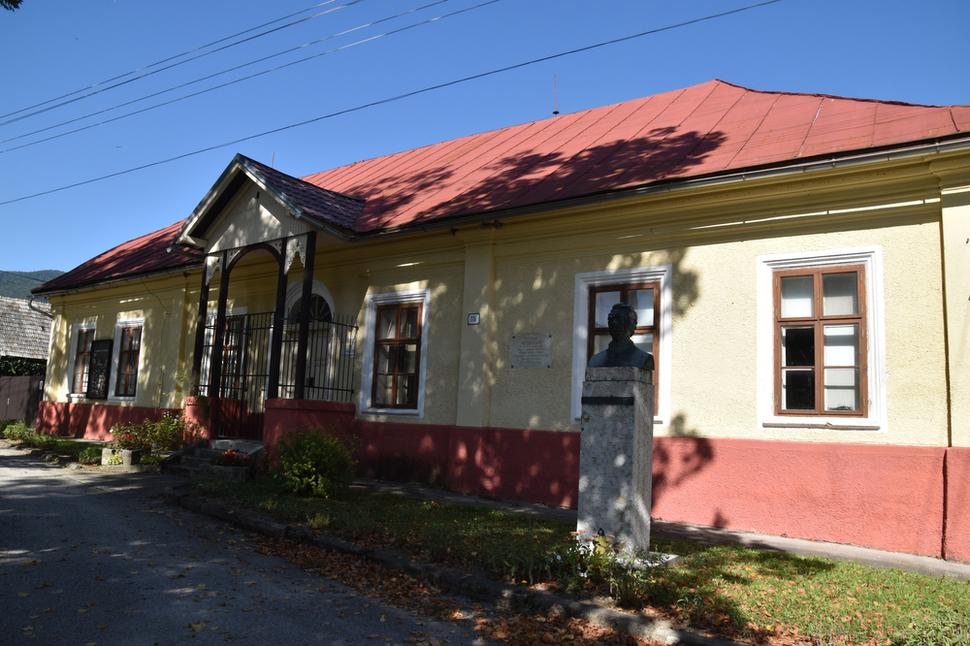 Čulenovo gymnázium