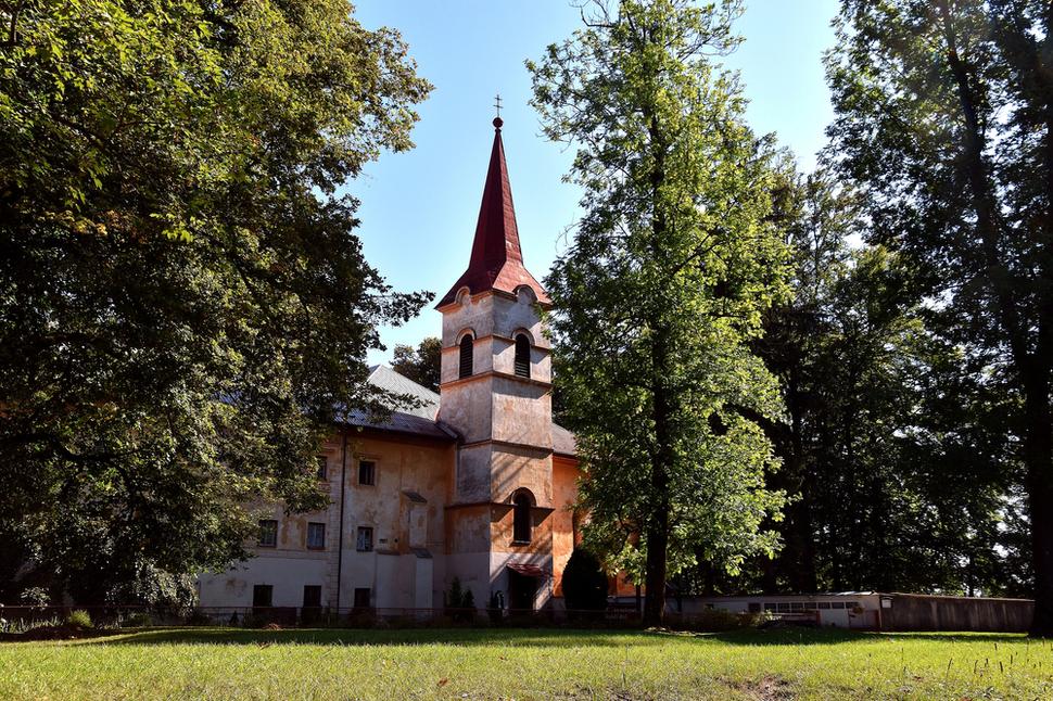 Kláštor a kláštorný kostol