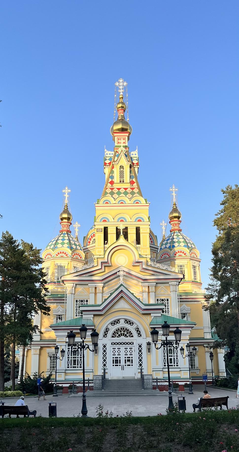 Chrám Nanebovstúpenia Pána. Almaty, Kazachstan.