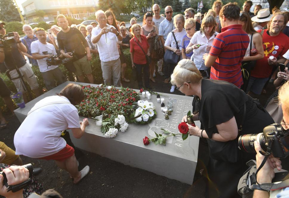 The monument of Ján Kuciak and Martina Kušnírová was unveiled in Košice, August 21. 