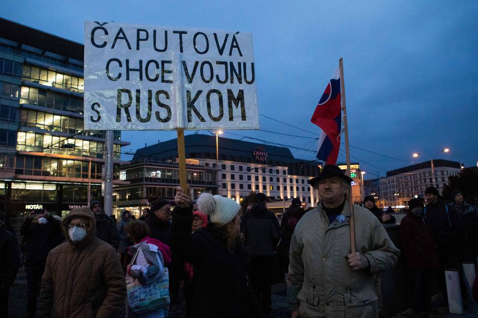 "Čaputová wants war with Russia," said one of the banners.