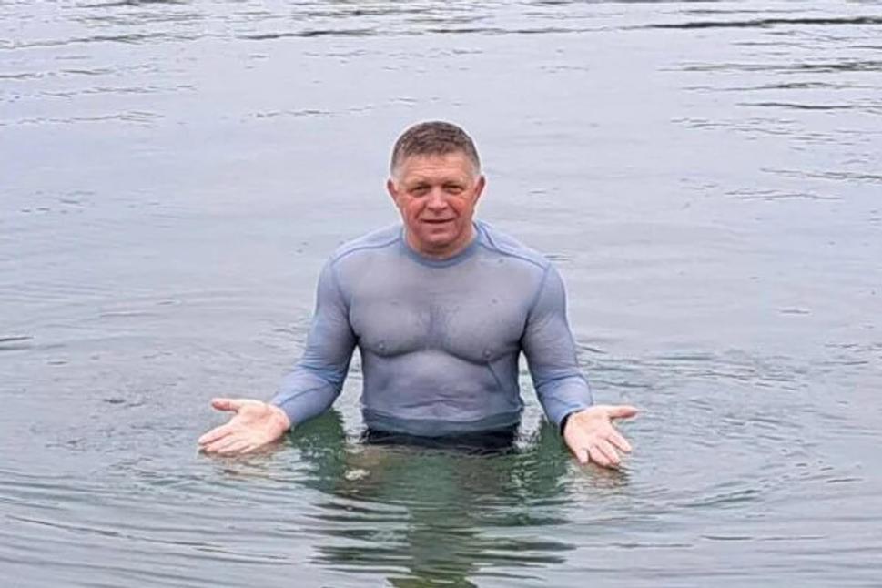 To len zapredané, protislovenské prostitútky nechcú vidieť, aký pevný most medzi východom a západom sme vybudovali.