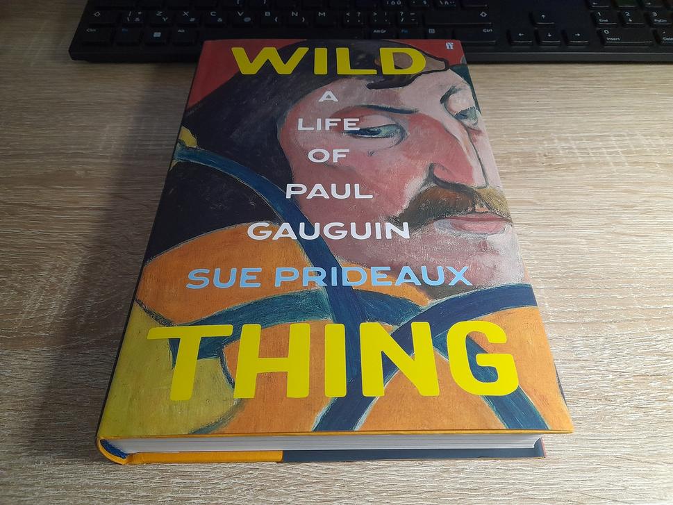 Najnovší životopis P. Gauguina od spisovateľky S. Prideaux. Vyvracia v ňom napríklad mýtus, že Gauguin mal syfilis. Nepotvrdila to nedávna chemická analýza jeho zubov a ani žiadna jeho partnerka, či dieťa túto chorobu nemali.