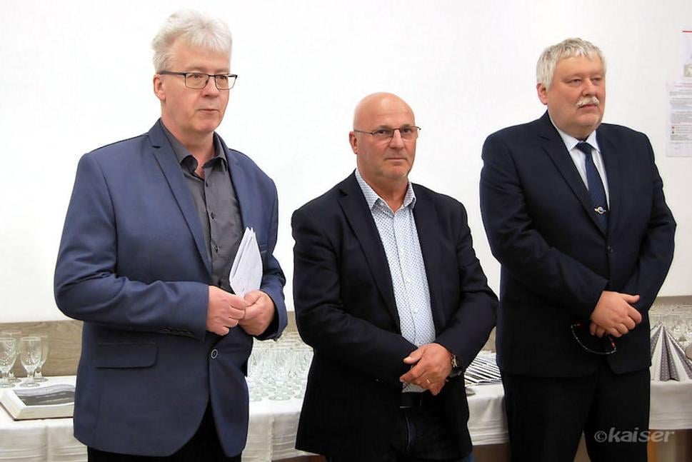Príhovor predsedu fotoklubu Radimíra Siklienku a privítanie vzácnych hostí