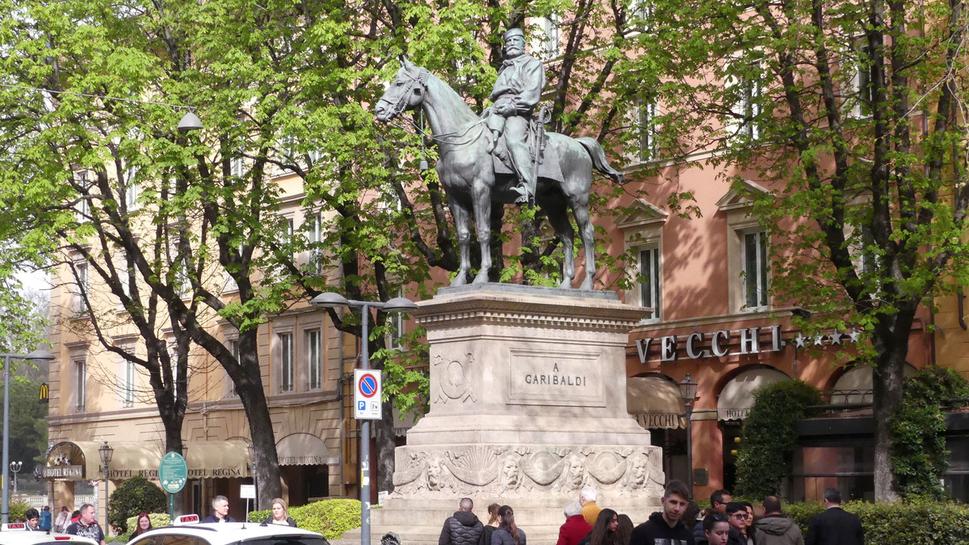 Najkrajší pohľad na svet je chrbta koňa - aj Giuseppe Garibaldi si to myslí.