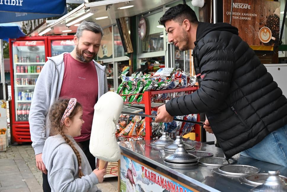 Zmrzlina má rôznu podobu, chvíľočku máte prázdny kornút o niečo neskôr zmrzlinu obrovského rozmeru
